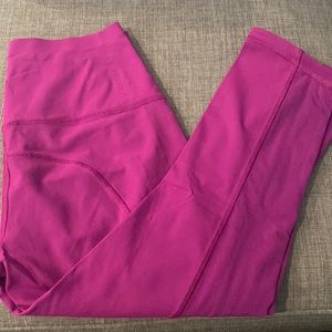 Lululemon mesh panel capri legging